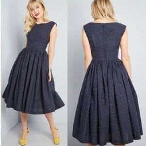 MODCLOTH Navy Blue Polka Dot Fit and Flare Sleeveless Dress 100% Cotton 8 Midi